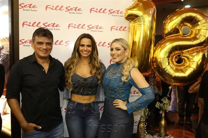 Adriano Mota, Viviane Araújo e Thaty Rabelo