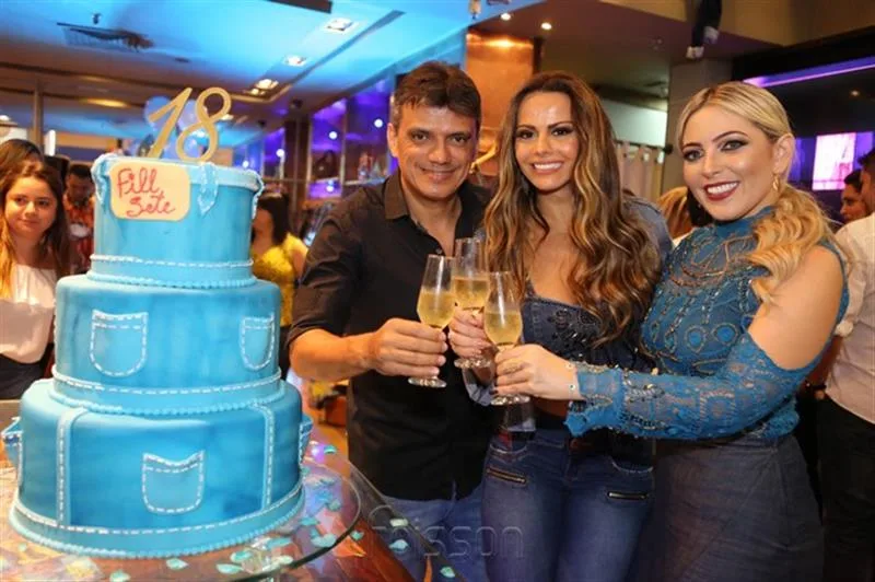 Adriano Mota, Viviane Araújo e Thaty Rabelo