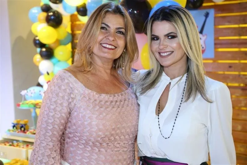 Eveline e Liliana Veloso