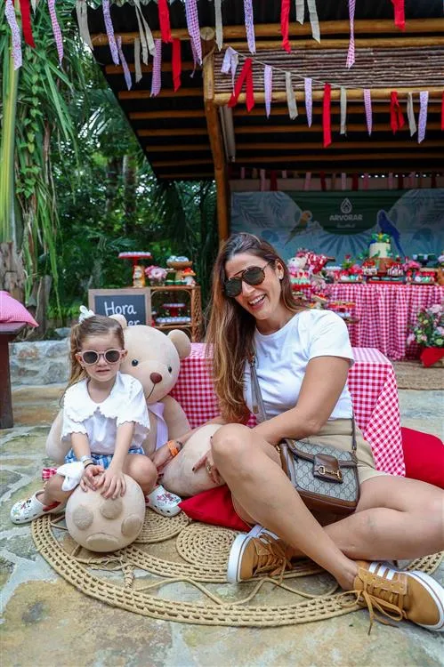 Bella e Tayrine Ferraz