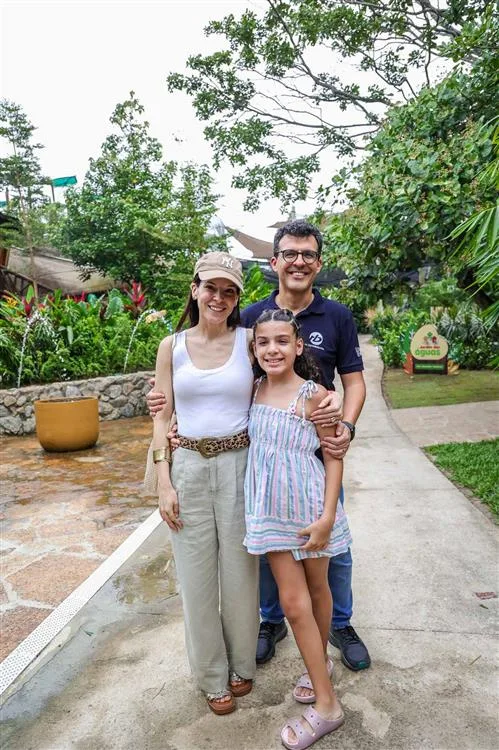Carlota, Weima, Rebeca Bezerra