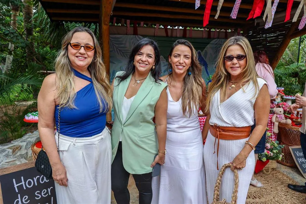 Eveline Pessoa, Juliana Menezes, Eliz Mota e Brena Rivelli