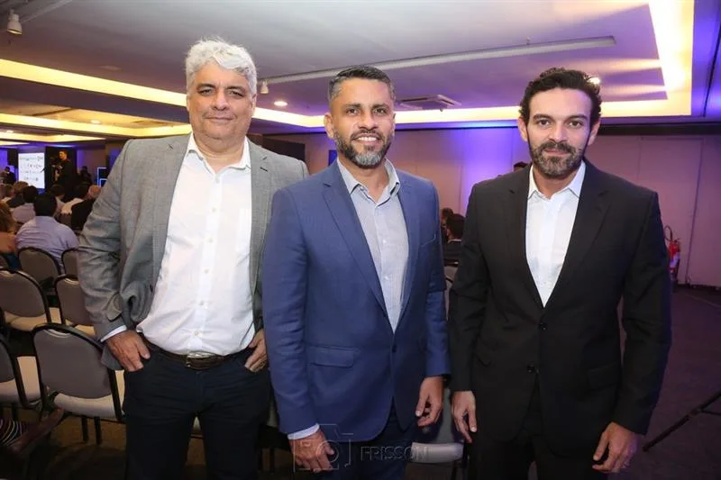 Cliff Villar, Alexandre Medina e Clovis Holanda