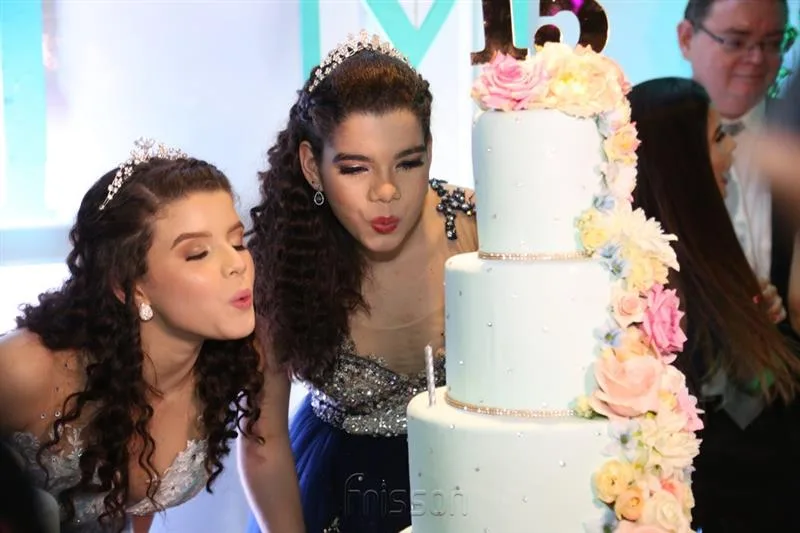 Aniversario Manuella e Marcela de Assis