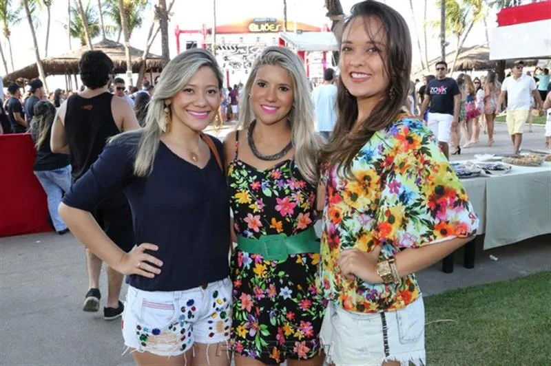 Adelaide Santos, Andreara Sousa e Luciana Custodio