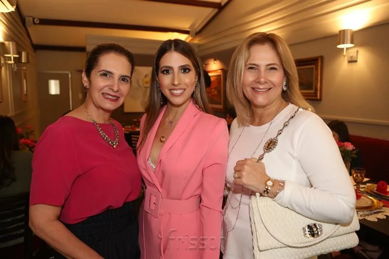 Carla Melo, Tayra Romcy e Roberta Bonorandi