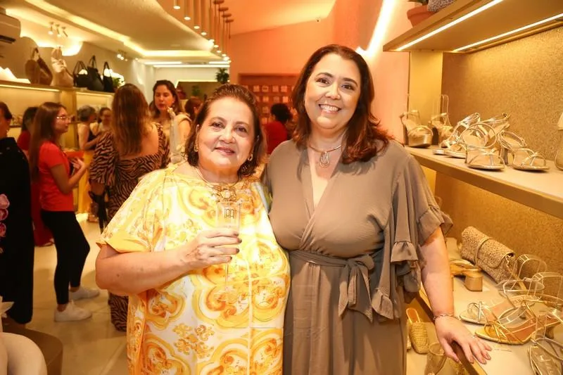 Amélia Fernandes e Mirella Ramos