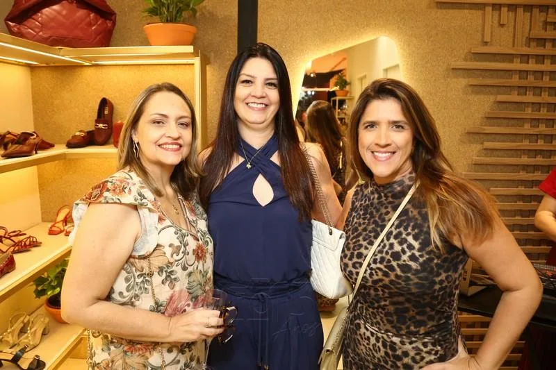 Anisia Aguiar, Natania Barbosa e Natércia Aguiar