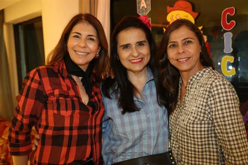 Fernanda Levy, Ângela Magalhães e Gislaine Diógenes