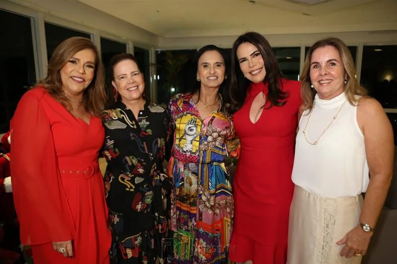 Ailza Ventura, Isabela Fonseca, Neuza Rocha, Andrea Rios e Desiree Montenegro