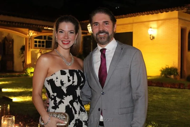 Ana Macedo e Léo Brasil