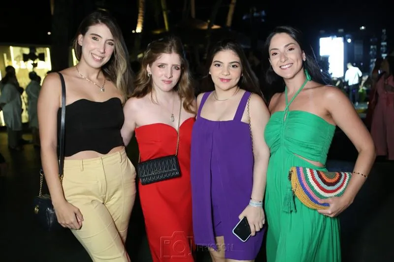 Amanda Rodrigues, Vitoria Petri, Bárbara Freire e Thays Neiva