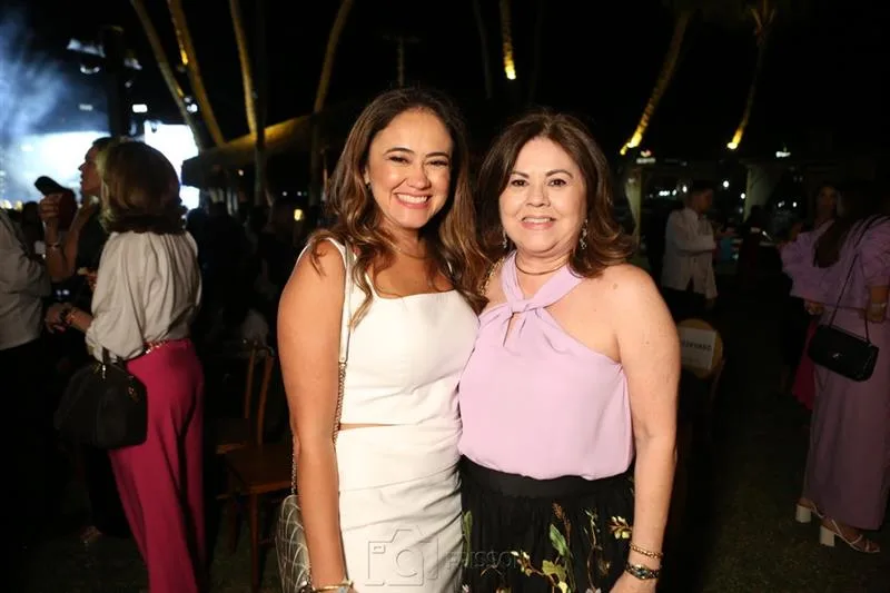Bia Bezerra e Beatriz Machado
