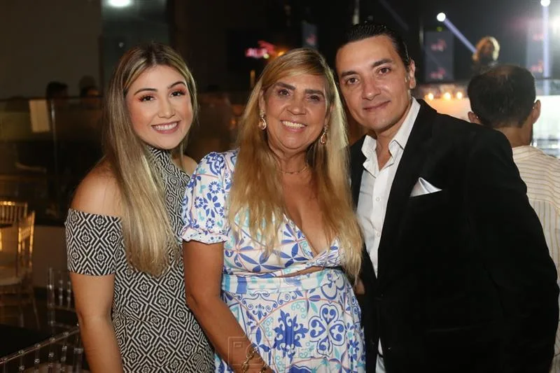 Carolina, Paula Athayde e Humberto Araújo
