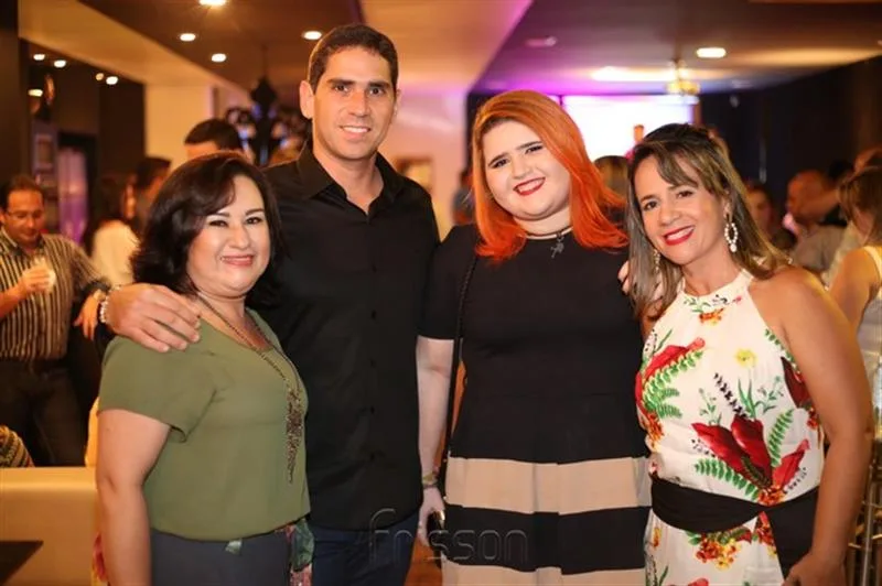 Ana Paula, Reimilson Cruz, Vitoria e Rejane Carneiro