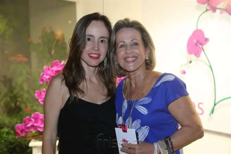 Carolina Fujita e Maria Helena Carvalho