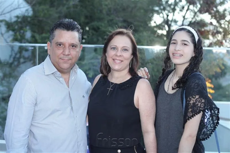 Alex de Deus, Antonieta Moura e Alexa de Deus