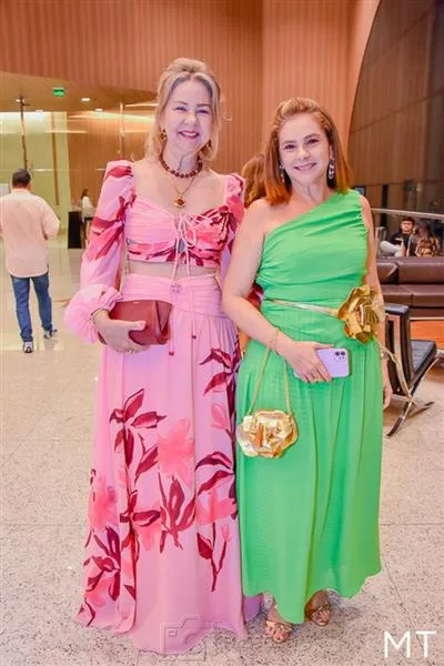 Alexandrina Aguiar e Karizia Teixeira