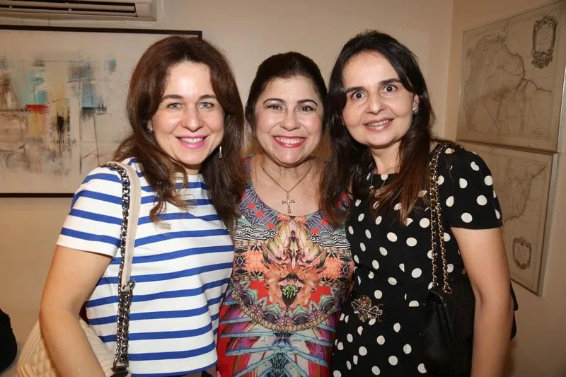 Alda e Fabíola Linhares com Lucitania Feijão