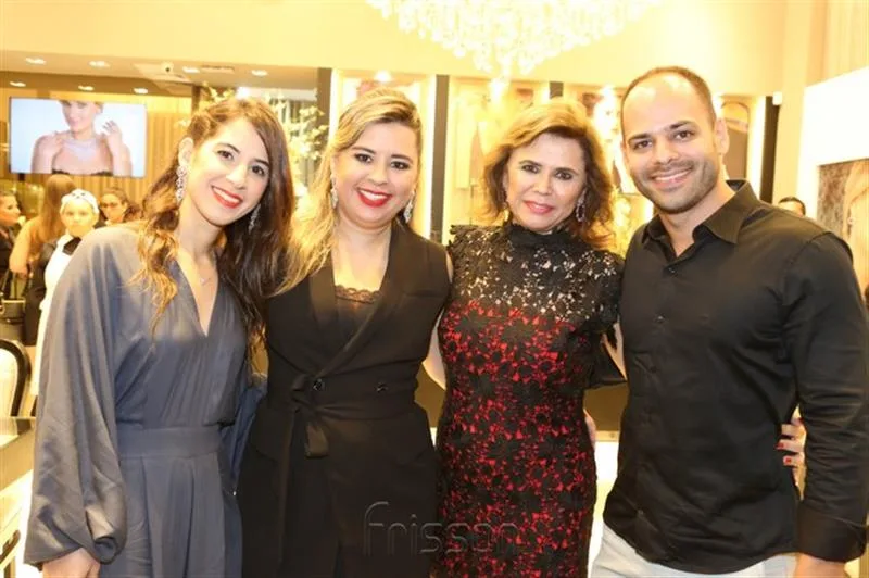 Caroline, Camila, Raimundinha e Paulo Ximenes