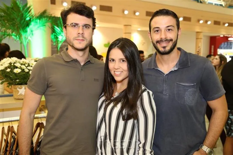 Caique Ramalho, Debora Linardi e Tiago Batista