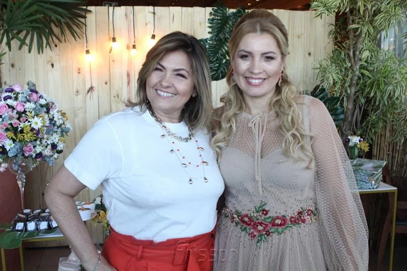 Aline Veloso e Natalia Varela