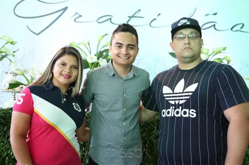 Bruna Davila, Felipe Araujo e Alex Davila