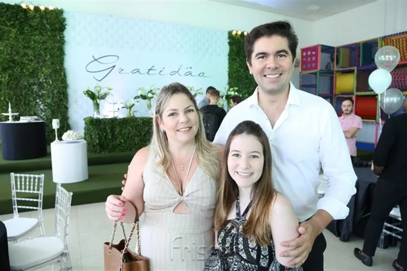 Carol, Camila Amora e Itaque Figueiredo
