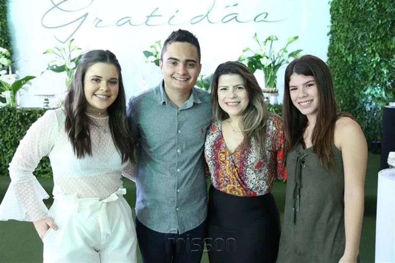 Clara Ferreira, Felipe Araujo, Chris e Lara Chagas