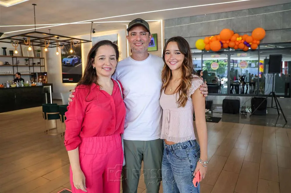Gabriella de Palhano, Leonardo Teixeira e Lara de Palhano 