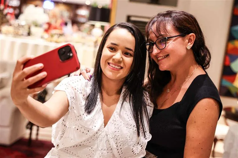Aline Rodrigues e Lidia Martins
