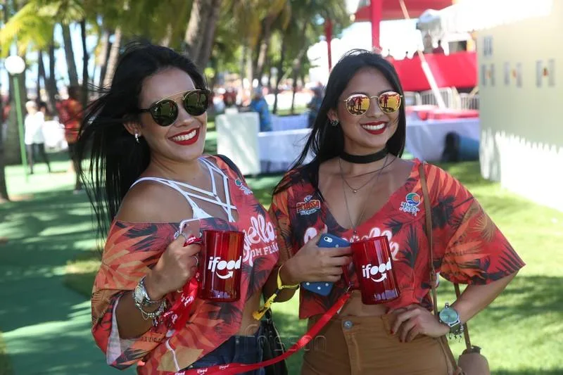 Aline Leal e Nathália Rodrigues