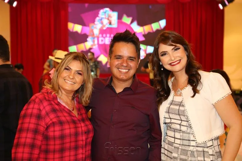 Eveline Veloso, Italo Poeta e Ana Clara