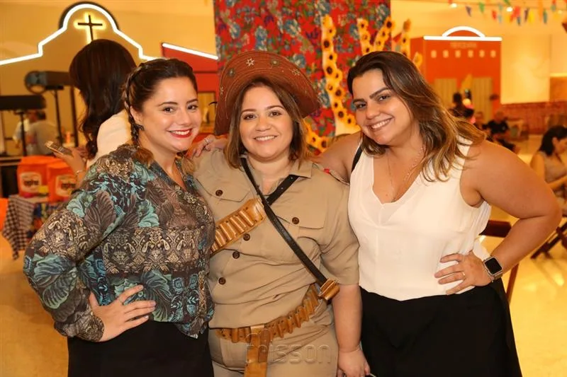 Karla Rodrigues, Aline Mathias e Renata Benevides