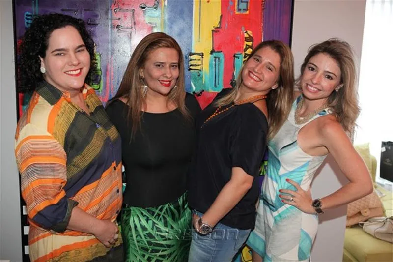 Camile Rôla, Montiele Arruda, Karina Bezerra e Daniele Peixoto