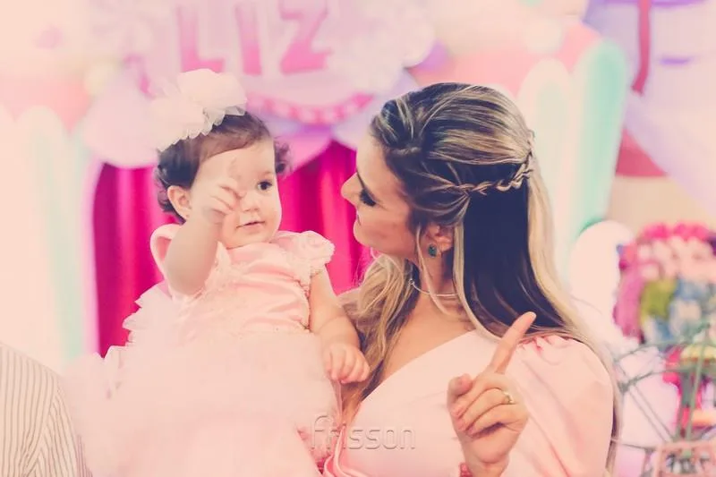1 Ano de Liz Aguiar