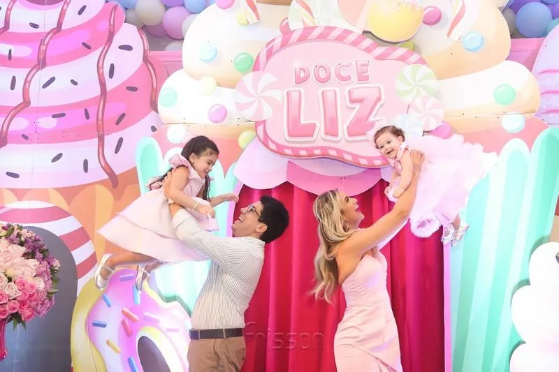 1 Ano de Liz Aguiar