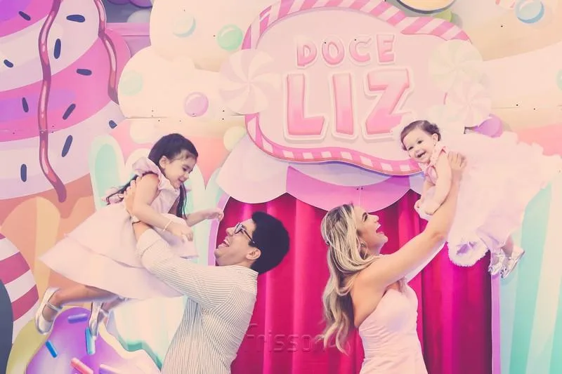 1 Ano de Liz Aguiar