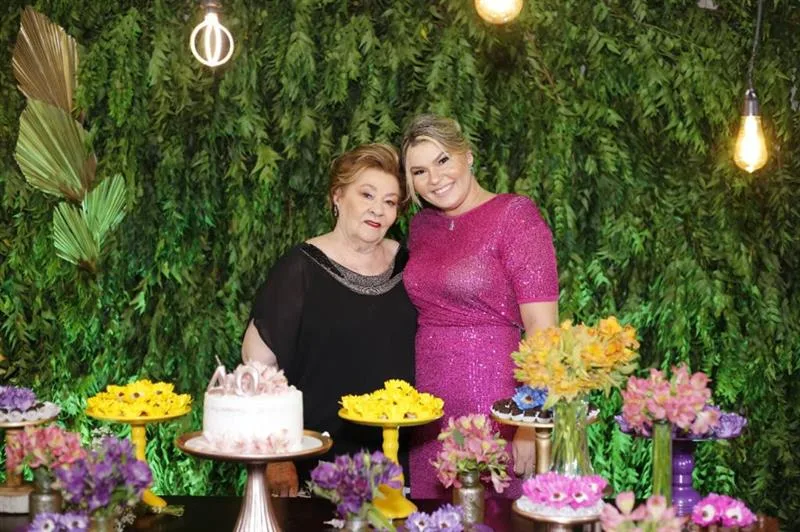 Amélia Barros de Oliveira e Mel Marzagão