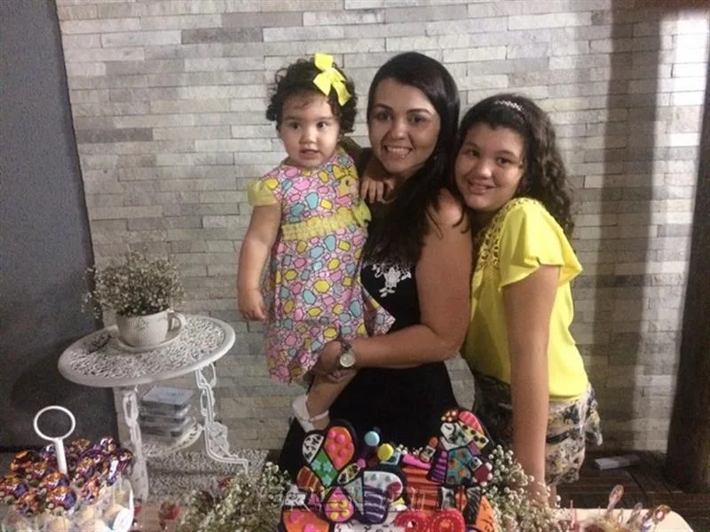 Jamile e filhas