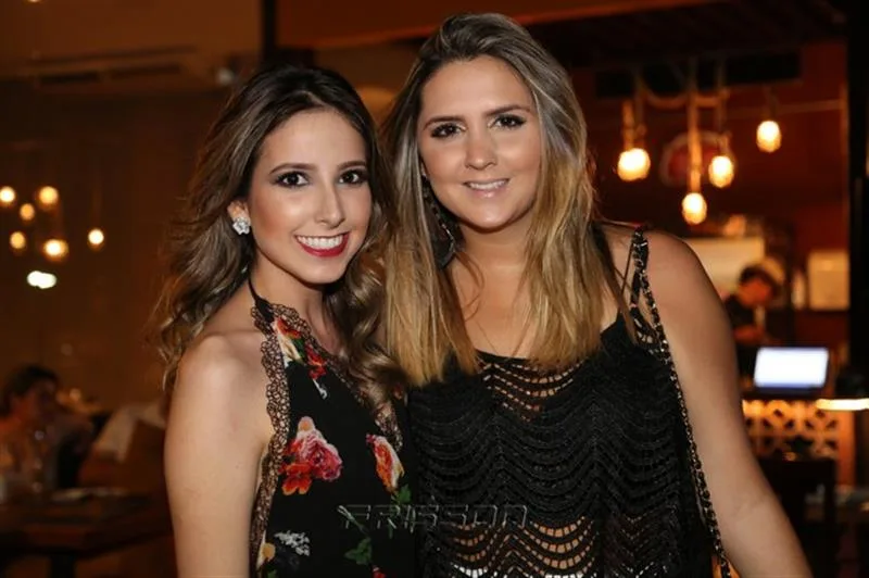 Ana Helena Mourão e Vanessa Custódio