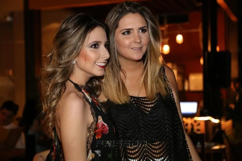 Ana Helena Mourão e Vanessa Custódio