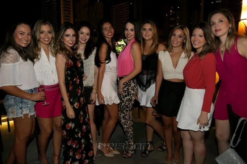 Camila e Amigas