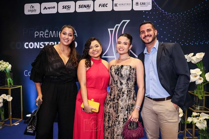 Beatriz Lobão, Carolina Ximenes, Ana Clara Tavares e Hemerson Batista