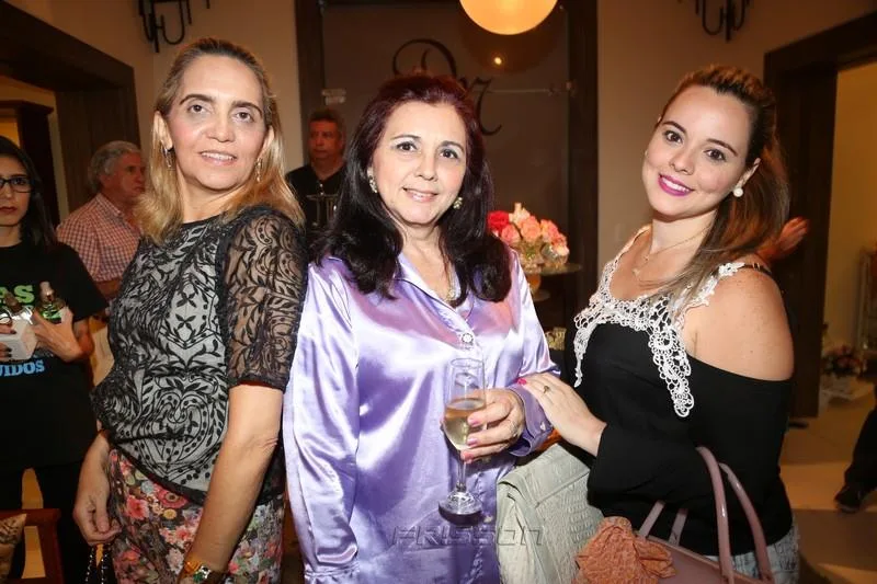 Antonelia Bezerra, Valéria Martins e Mariana Martins