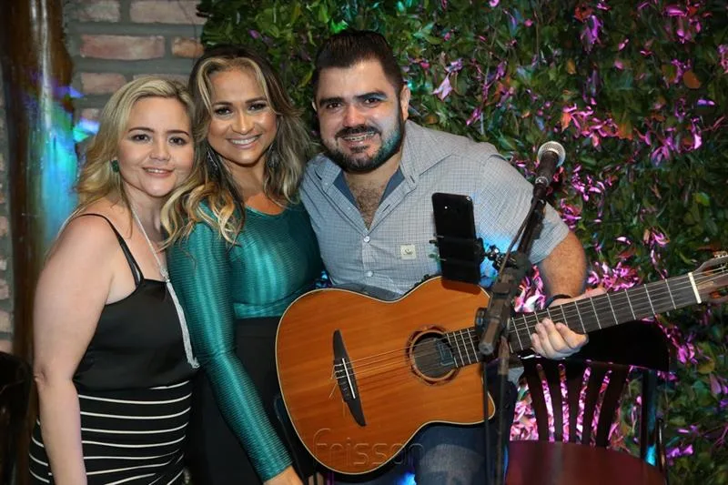 Amanda Arruda, Drika Fernandes e Douglas Moura