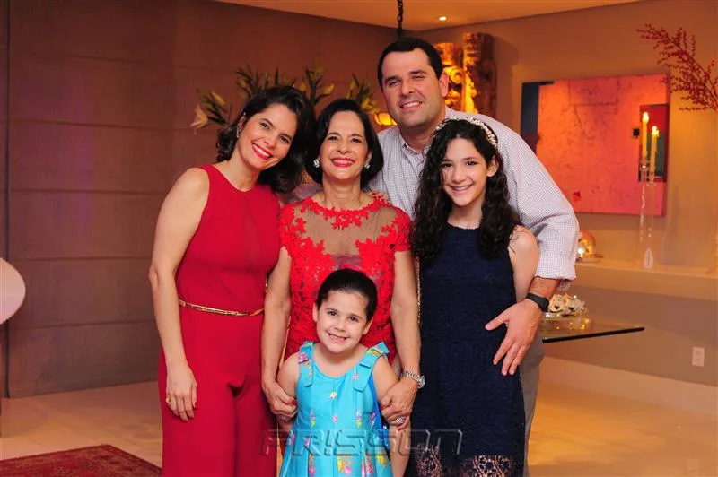 Cristiana Carneiro, Cristina Miranda, Lúcio, Maria Luiza e Maria Carolina Carneiro