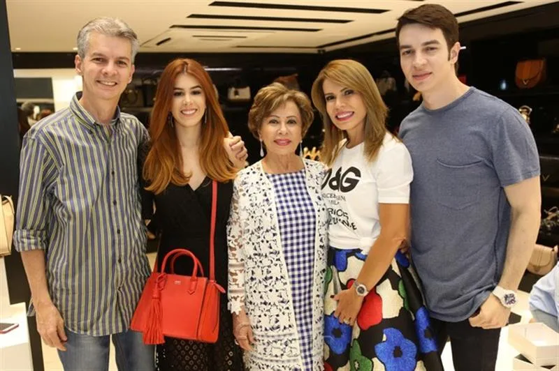 Cláudio Brito, Lara Silva, Tane Albuquerque, Maira Silva e André Albuquerque