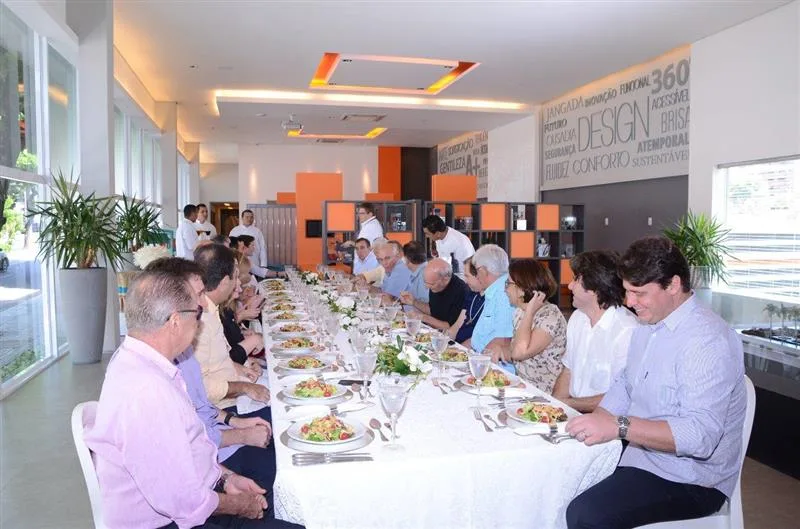 Almoço BS Design