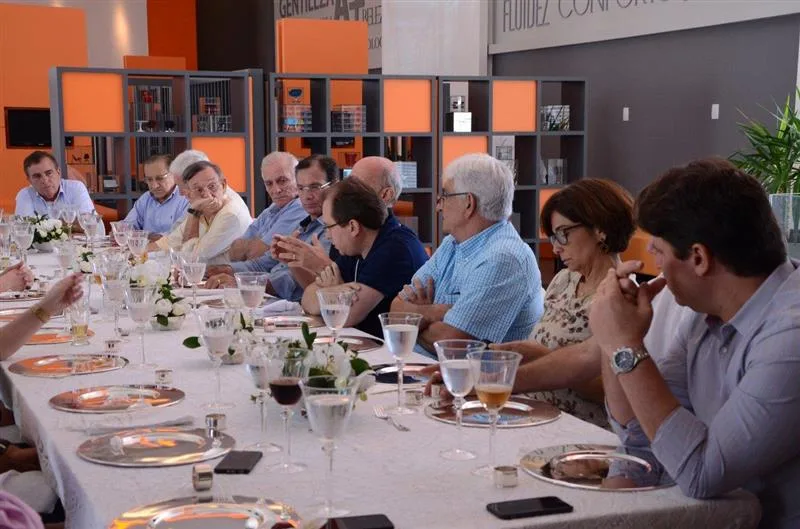 Almoço BS Design